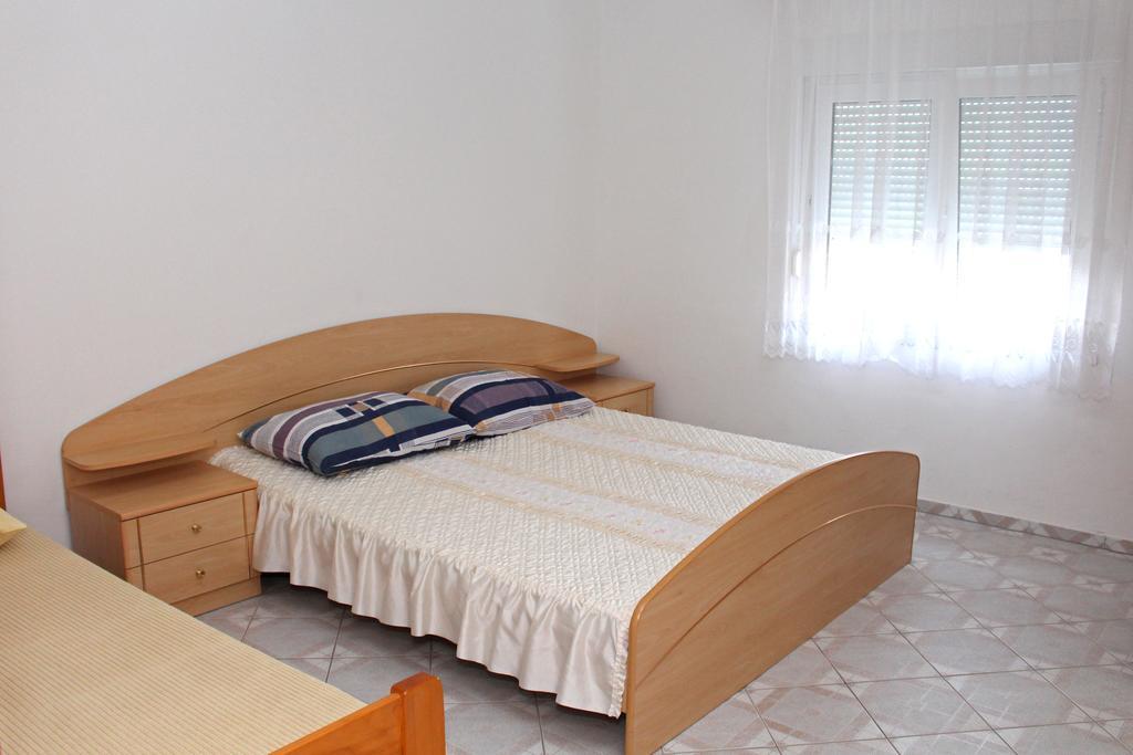 Apartments Beba Vir Exterior photo
