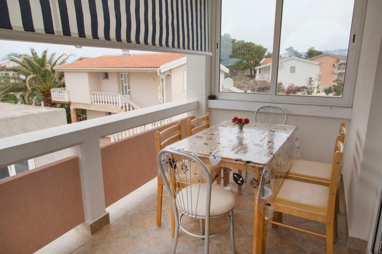 Apartments Beba Vir Exterior photo